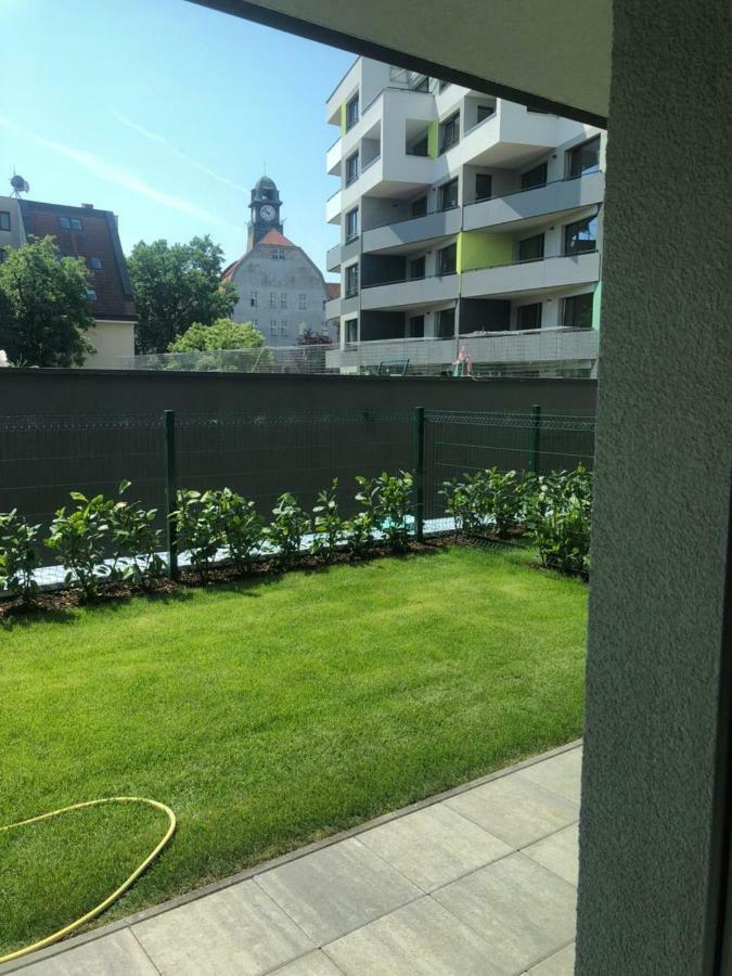 Garden Apartman Radnica - Private Parking Included Košice Exterior foto